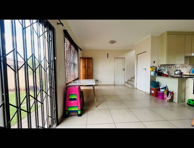 3 BEDROOM TOWNHOUSE FOR SALE IN MONTANA